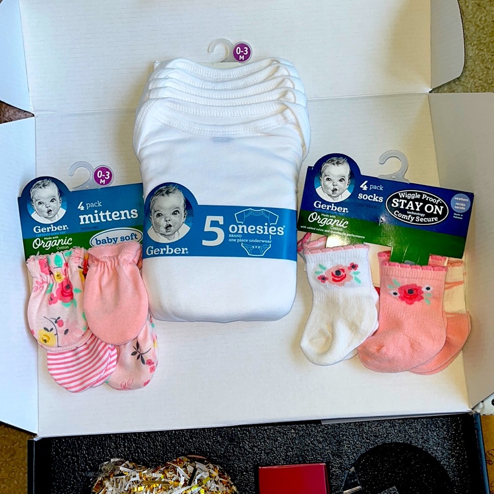 SOLD - Gerber Organic Baby Bundle!!! BNWT **